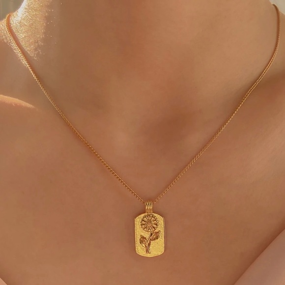 Sunflower Necklace | 14k Gold Filled - Picture 5 of 6